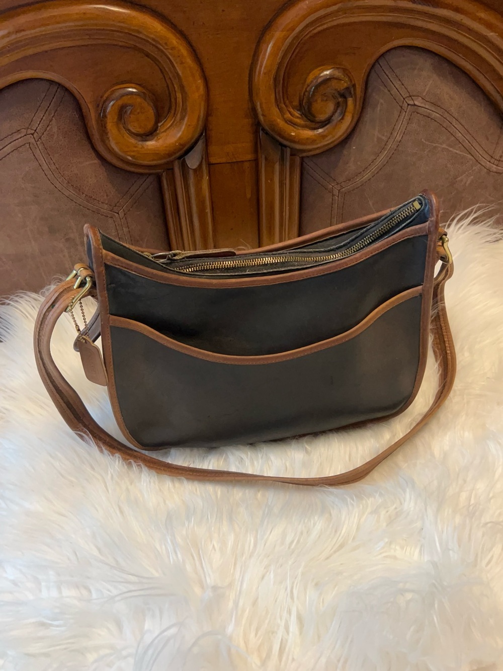 Coach vintage Black and British Tan Leather Pu Hobo Messenger Bag #0596-909 - Picture 5 of 17